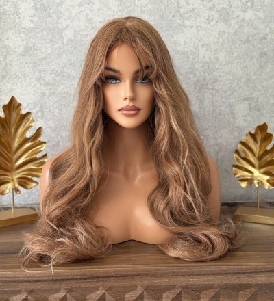 Açık karamel kendinden dalgalı mat yapıda perçemli 1. Kalite peruk