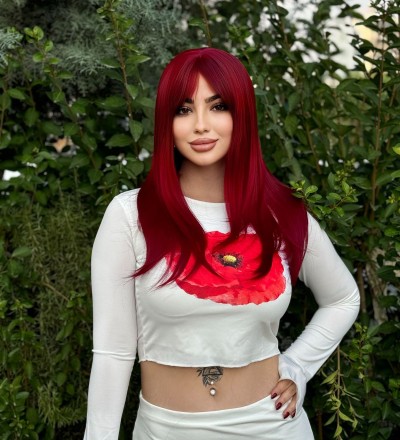 Gerçek saç dokusunda kızıl düz ortaboy peruk Gerçek saç dokusunda kızıl düz ortaboy peruk