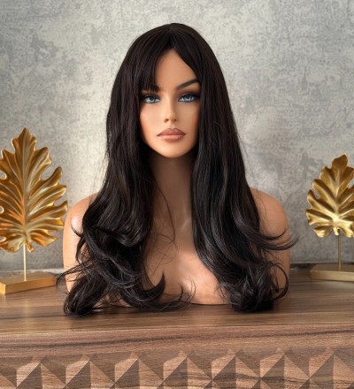 Koyu kestane kendinden dalgalı perçemli peruk