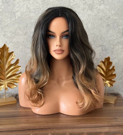 Luxury yeni sezon dalgalı ombreli perçemsiz peruk Luxury yeni sezon dalgalı ombreli perçemsiz peruk