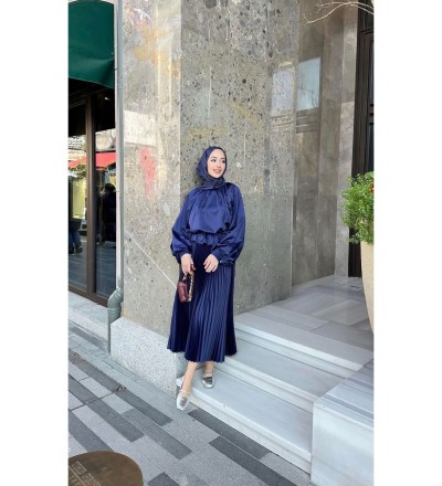 Özel yeni sezon saten görünümlü piliseli etek Özel yeni sezon saten görünümlü piliseli etek