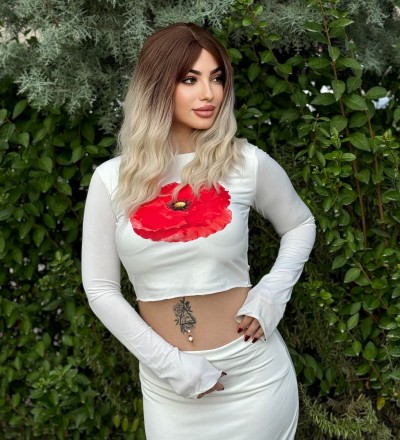 Yeni sezon ombreli dalgalı gerçek saç dokusunda vip peruk Yeni sezon ombreli dalgalı gerçek saç dokusunda vip peruk