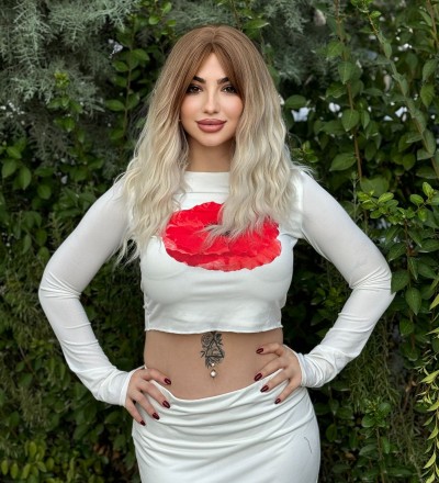 Yeni sezon ombreli dalgalı vip seri peruk Yeni sezon ombreli dalgalı vip seri peruk