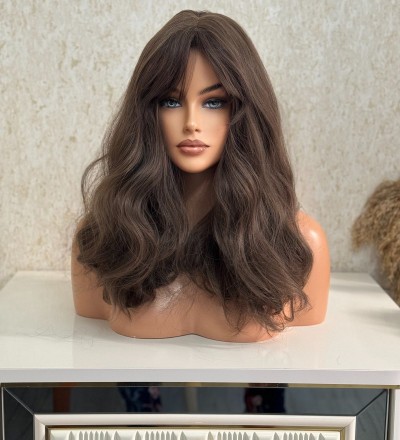 Yeni sezon özel vip seri fiber kumral dalgalı peruk Yeni sezon özel vip seri fiber kumral dalgalı peruk