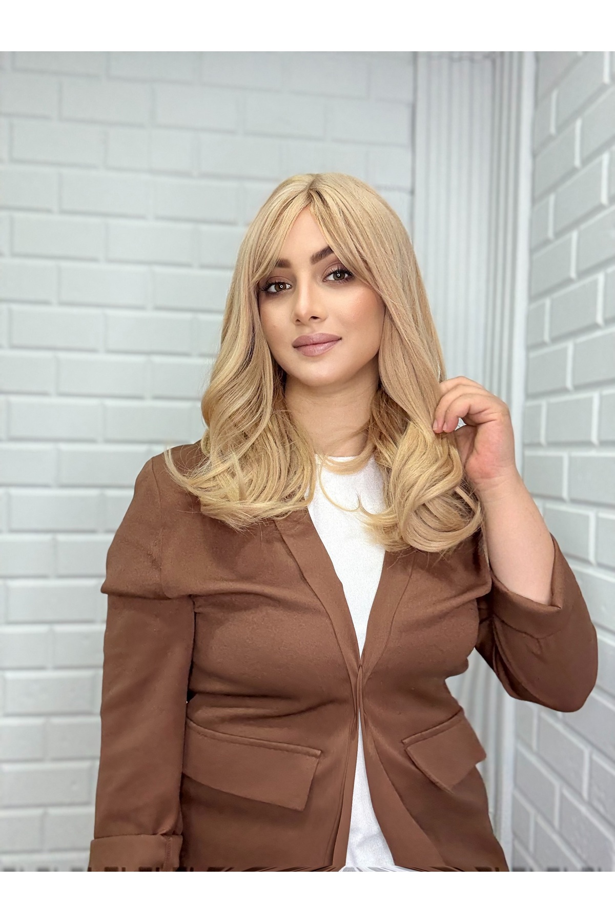 Karamel orta boy perçemli hafif dalgalı orta boy modelimiz - Görsel 2
