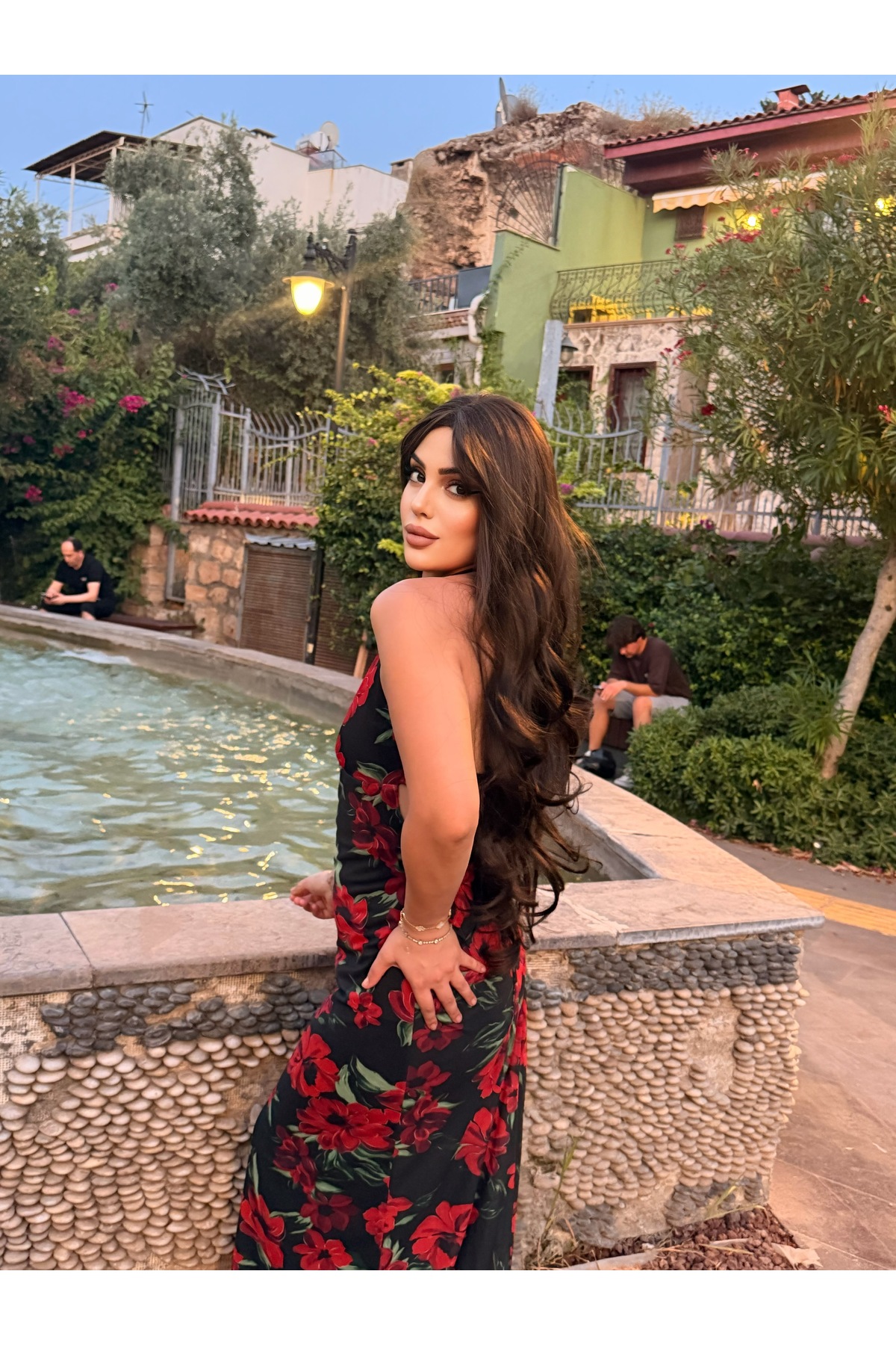 Kahve tonunda şahane dalgada olan leyla modelimiz