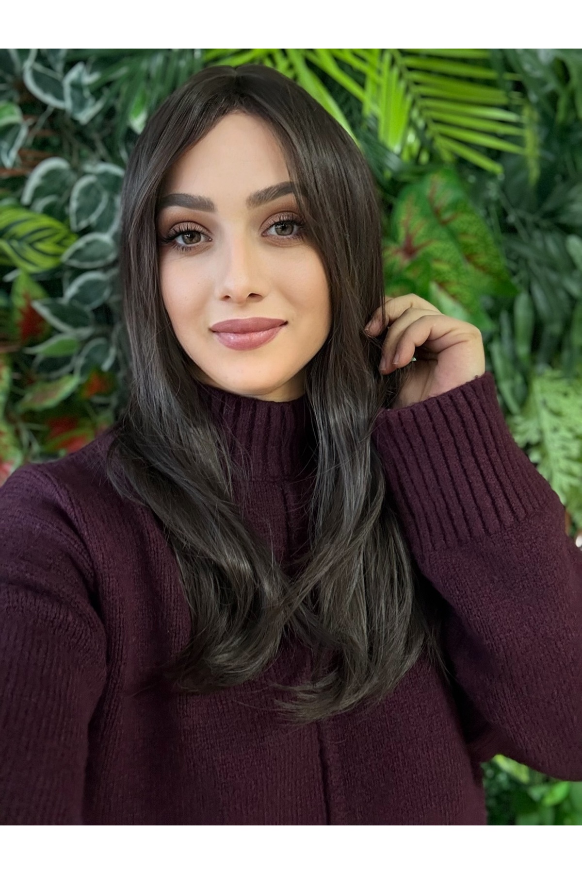 Şahane duruşa sahip koyu kahve renk tonundaki özel liza modelimiz