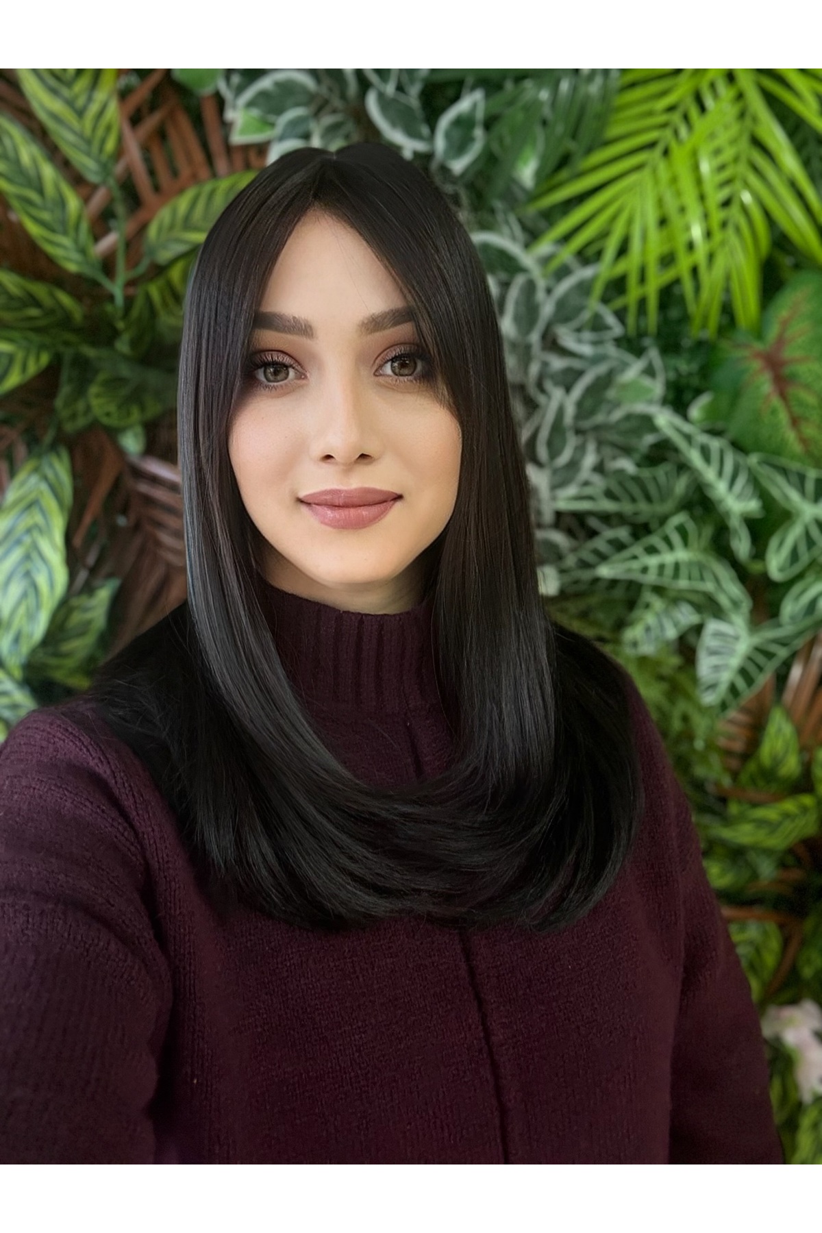Siyah perçemli düz orta boy liza modelimiz
